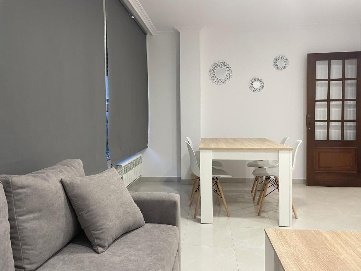 Apartamentos Demar Luis Casais โอโกรเบ ภายนอก รูปภาพ