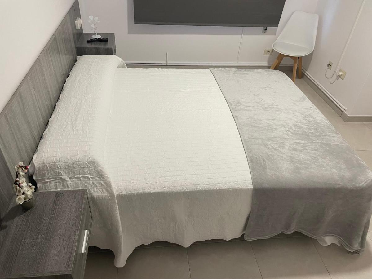 Apartamentos Demar Luis Casais โอโกรเบ ภายนอก รูปภาพ